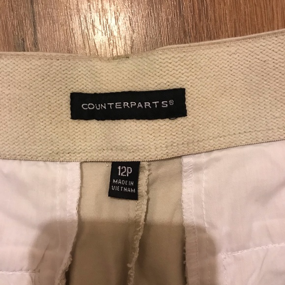 ✨WMNS COUNTERPARTS KHAKI SHORTS- SZ. 12 P✨ - Picture 2 of 3